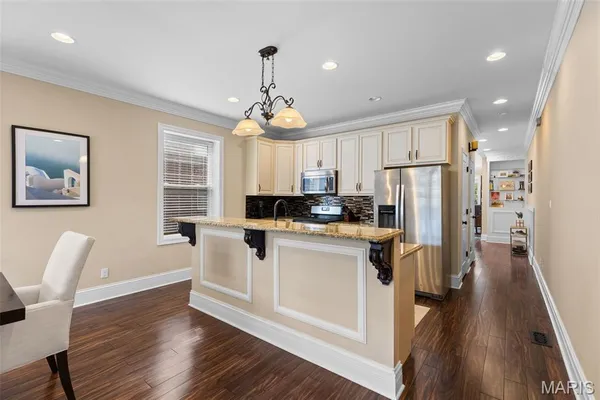 $389,000 | 4623 Shenandoah Avenue, Unit 1B, St. Louis, MO 63110