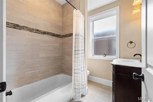 $389,000 | 4623 Shenandoah Avenue, Unit 1B, St. Louis, MO 63110