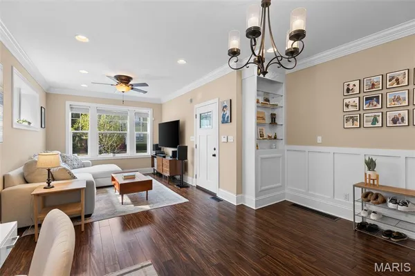 $389,000 | 4623 Shenandoah Avenue, Unit 1B, St. Louis, MO 63110