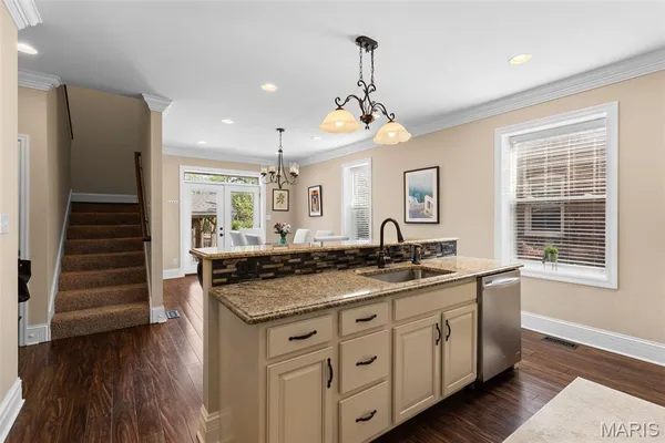 $389,000 | 4623 Shenandoah Avenue, Unit 1B, St. Louis, MO 63110