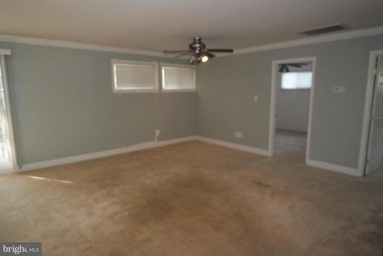 5818 Atteentee Road Springfield, VA 22150 - Photo 17 of 22 Living Room