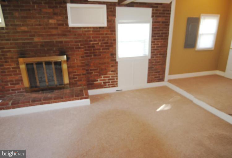 5818 Atteentee Road Springfield, VA 22150 - Photo 22 of 22 Family Room #3
