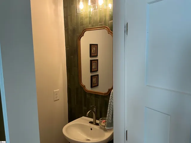 $283,900 | 107 Cobden Court, Simpsonville, SC 29681