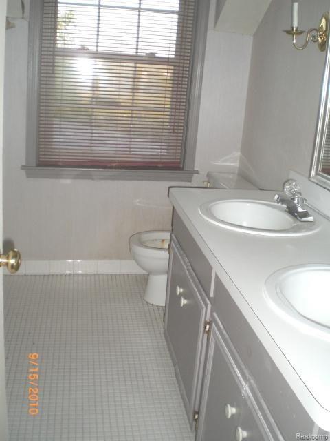 2011 East Hunters Creek Road Metamora, MI 48455 - Photo 11 of 13 Full bath