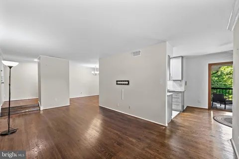 $215,000 | 11220 Cherry Hill Road, Unit 304, Beltsville, MD 20705