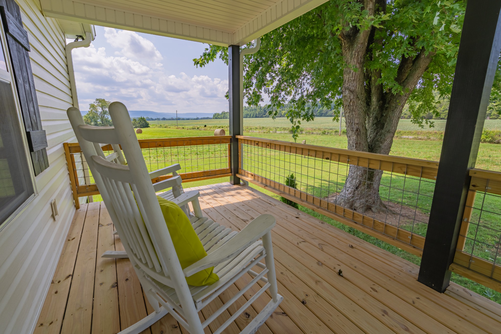 34 Bailey Road Decherd, TN 37324 - Photo 5 of 27 a view of balcony with furniture