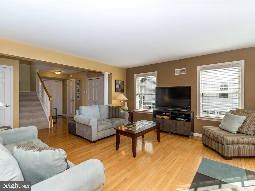 649 Wallingford Road Lititz, PA 17543 - Photo 5 of 28