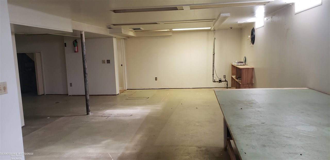 32027 Hayes Road Warren, MI 48088 - Photo 15 of 22 50026499-15.JPG