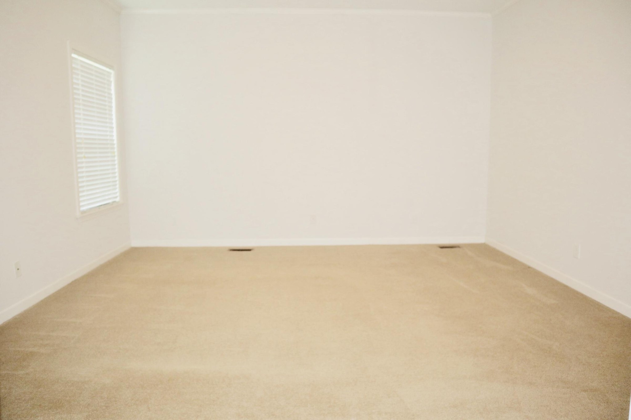 834 East Raccoon Valley Drive Heiskell, TN 37754 - Photo 11 of 20 a view of an empty room