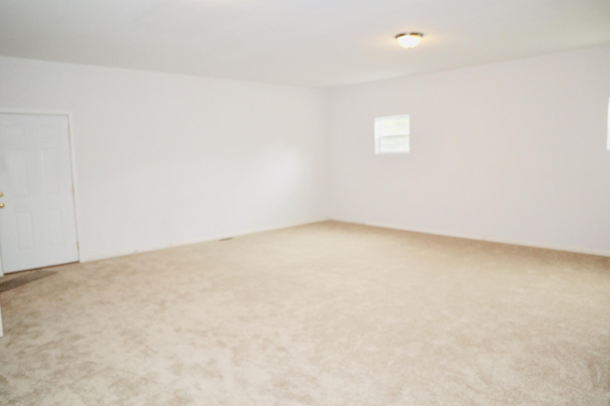 834 East Raccoon Valley Drive Heiskell, TN 37754 - Photo 18 of 20 a view of an empty room