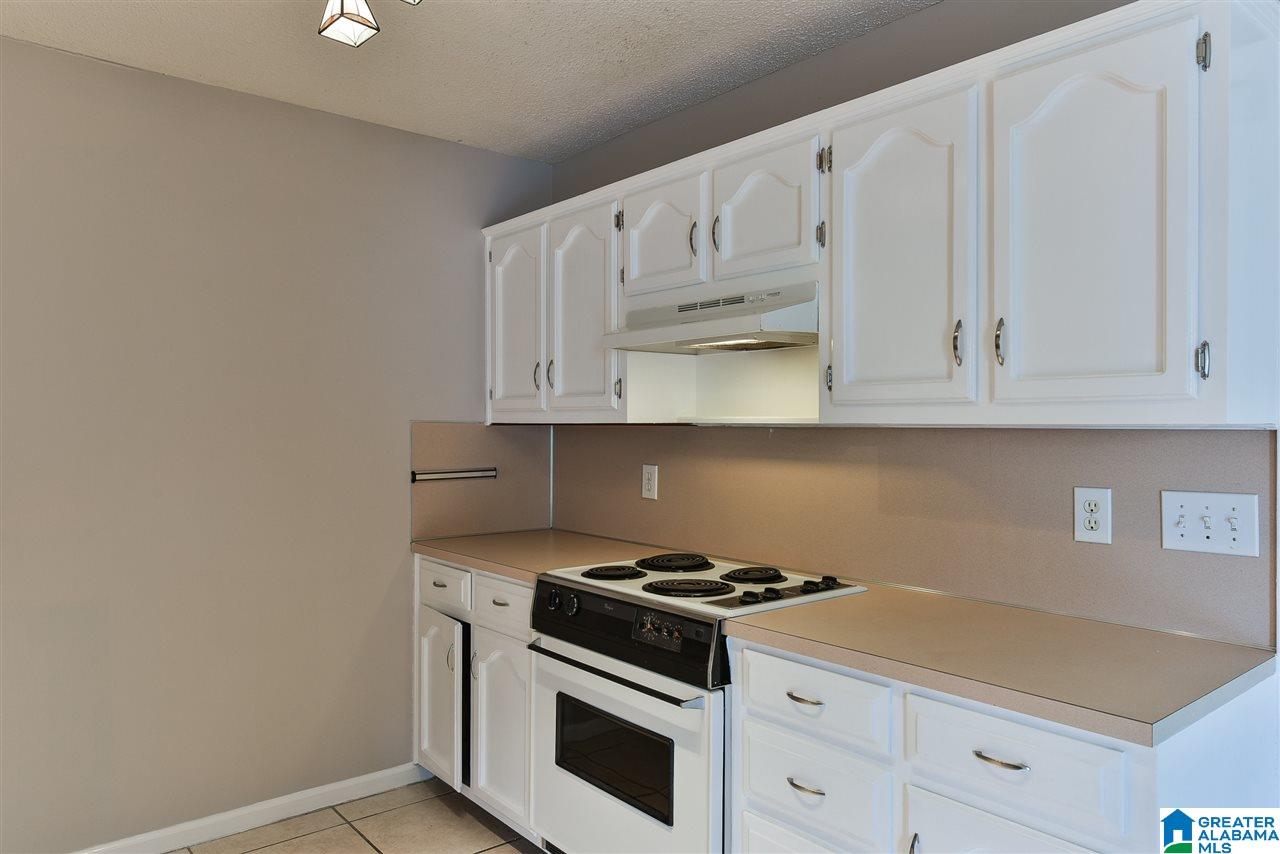 160 Lake Terrace Alabaster, AL 35007 - Photo 14 of 36