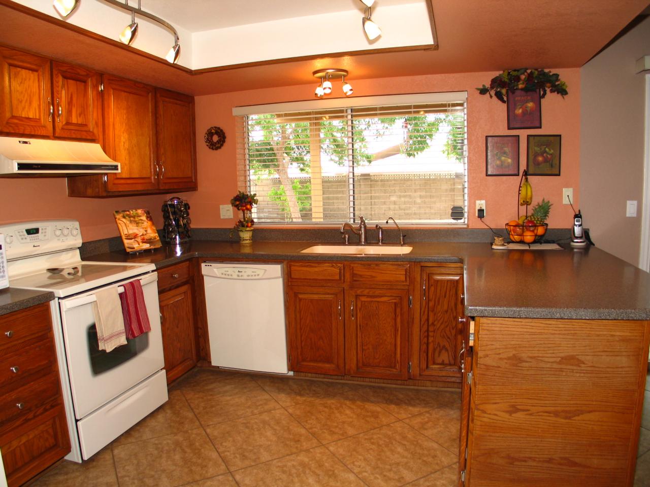 4375 East Pearce Road Phoenix, AZ 85044 - Photo 14 of 29 kitchen 4