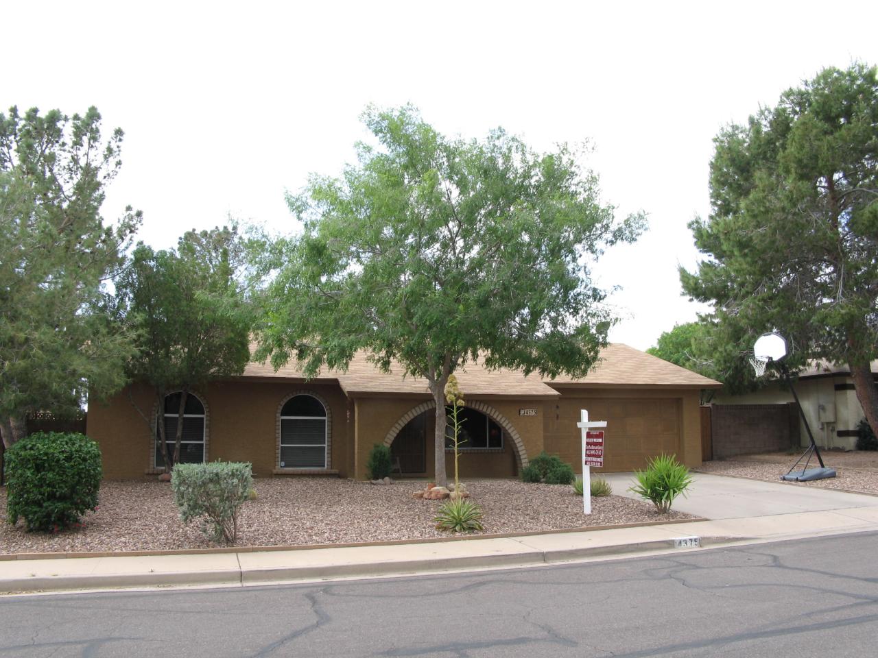 4375 East Pearce Road Phoenix, AZ 85044 - Photo 4 of 29 front across left