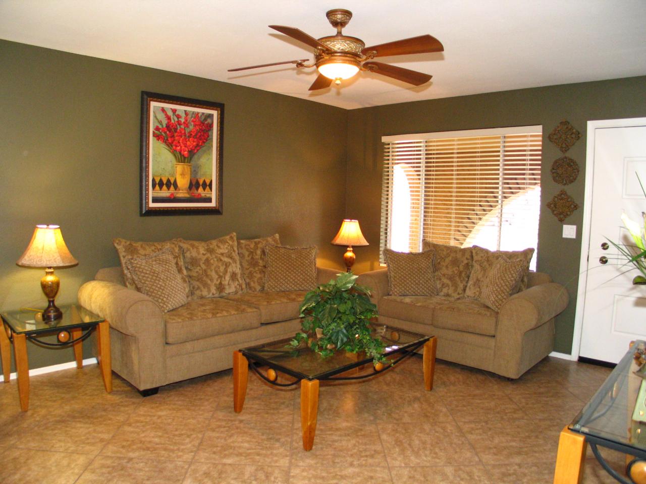 4375 East Pearce Road Phoenix, AZ 85044 - Photo 6 of 29 living room