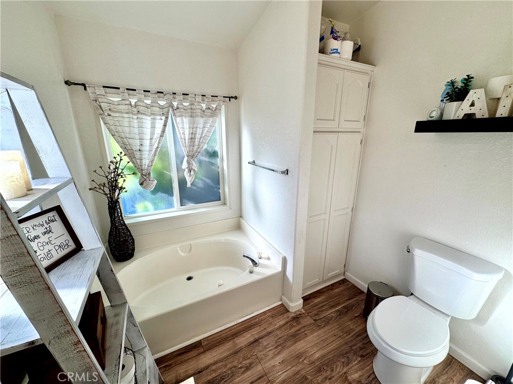 122 Colombo Lane, Unit 77 Tustin, CA 92780 - Photo 35 of 60 OWNERS ENSUITE