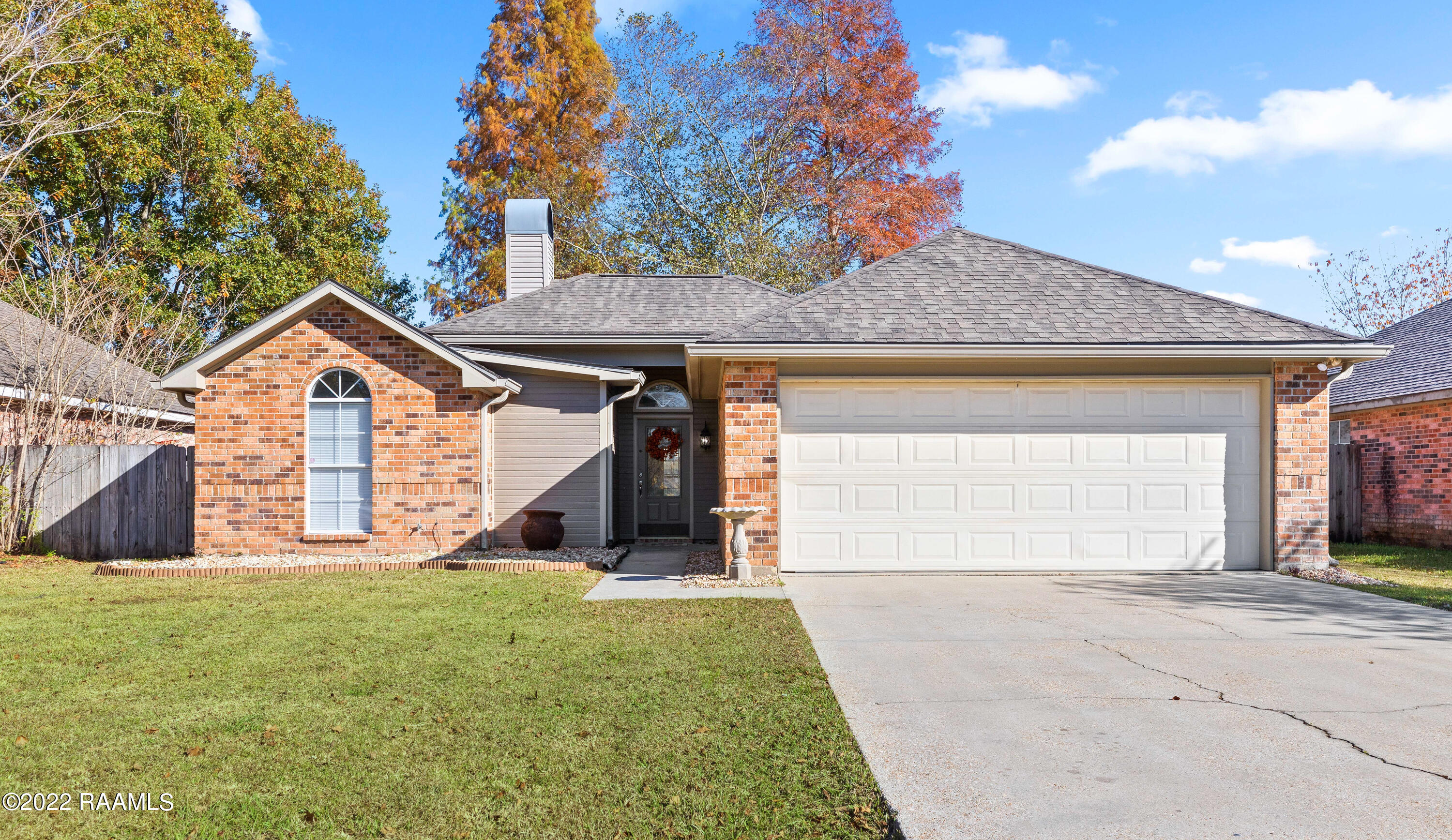 407 Rue Canard Youngsville, LA 70592 - Photo 1 of 18 Front View