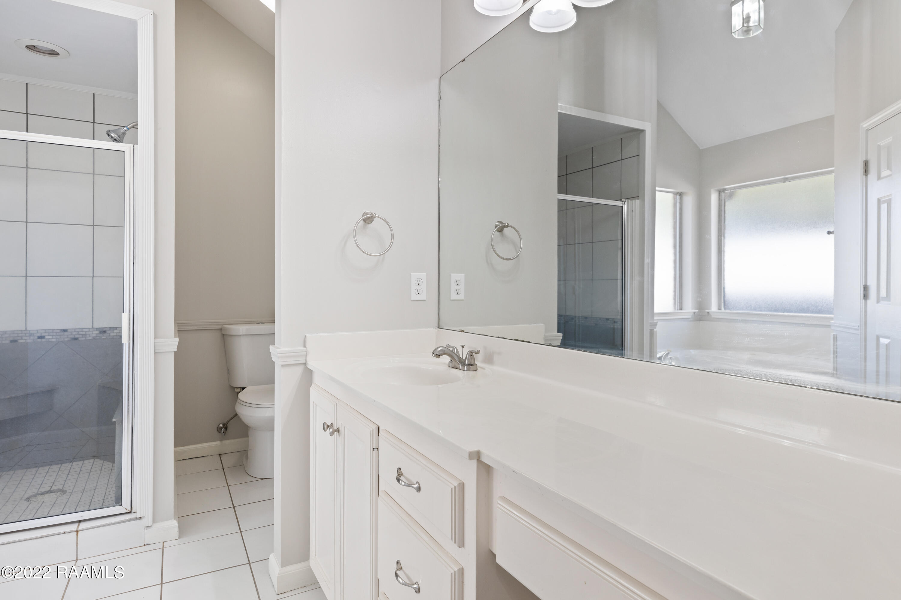 407 Rue Canard Youngsville, LA 70592 - Photo 11 of 18 Primary Bathroom