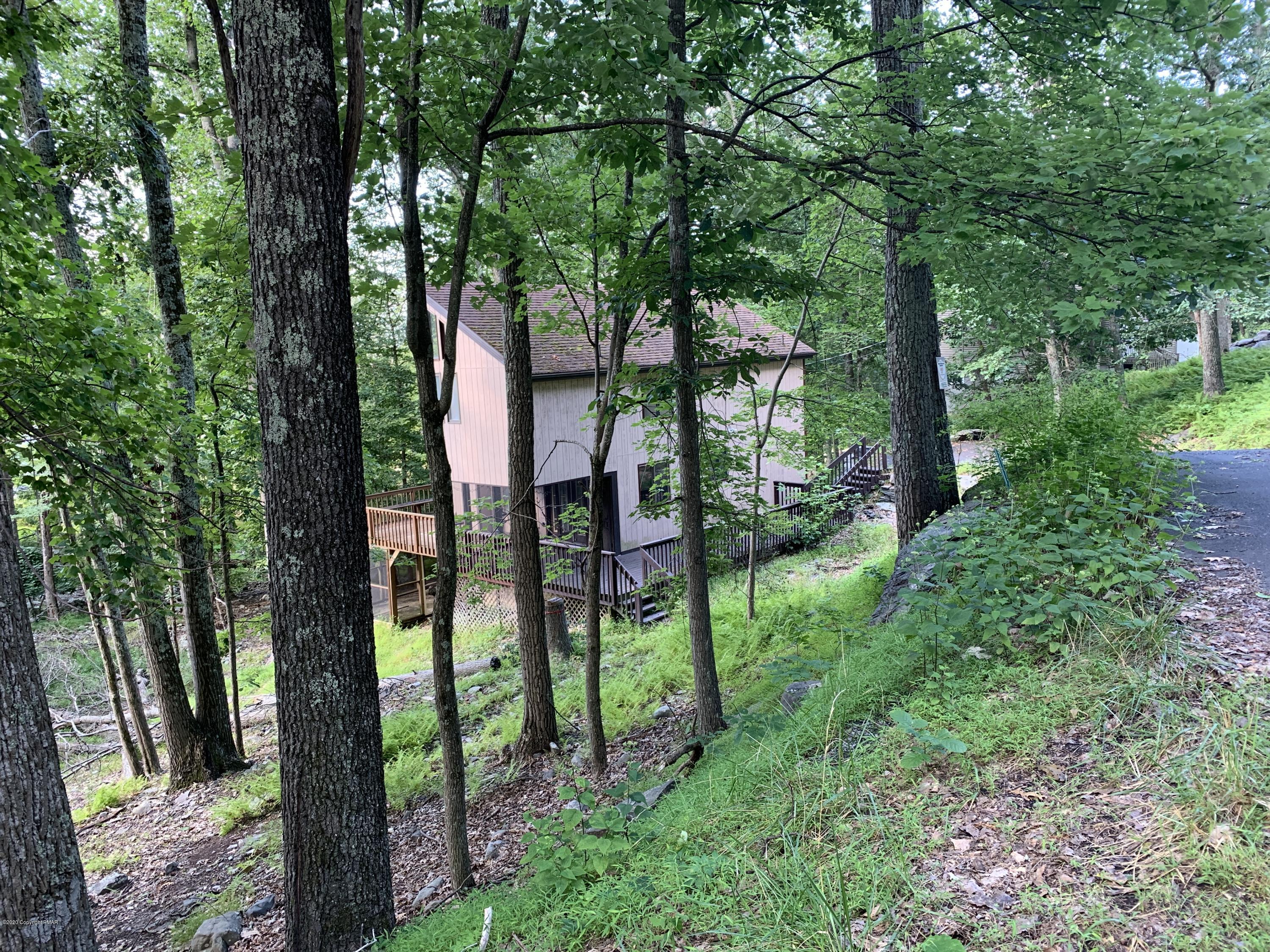 2172 Exeter Way Bushkill, PA 18324 - Photo 2 of 46 Photo Aug 26, 9 30 11 AM