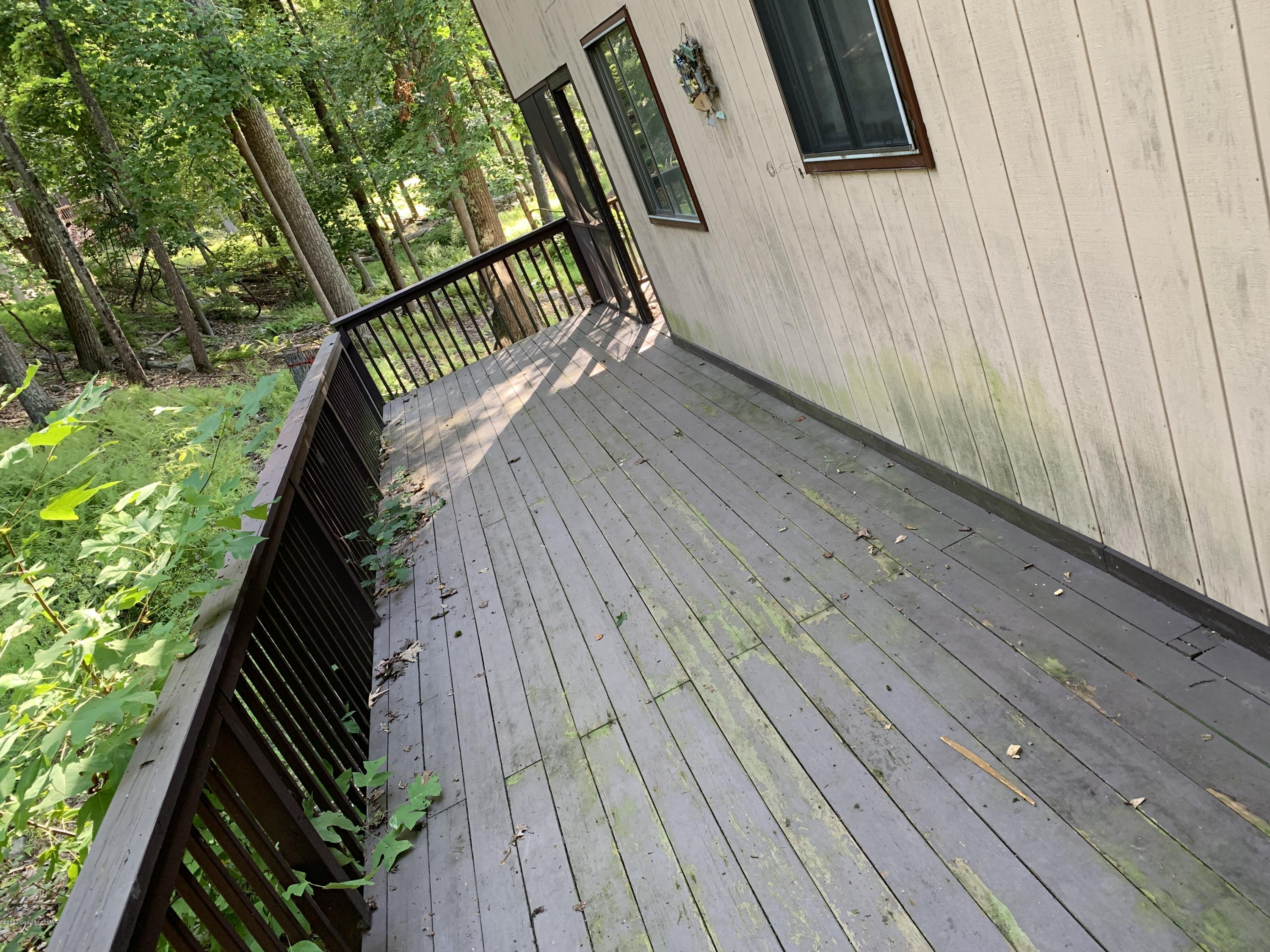 2172 Exeter Way Bushkill, PA 18324 - Photo 5 of 46 Photo Aug 26, 9 32 40 AM