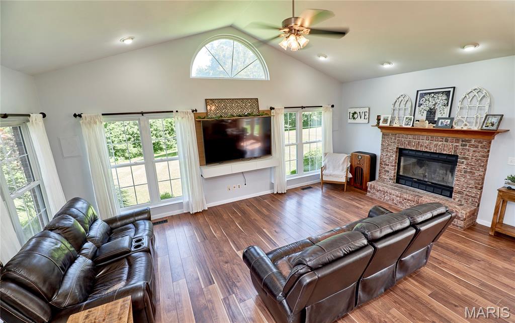 9 Buelah Drive Troy, MO 63379 - Photo 5 of 82