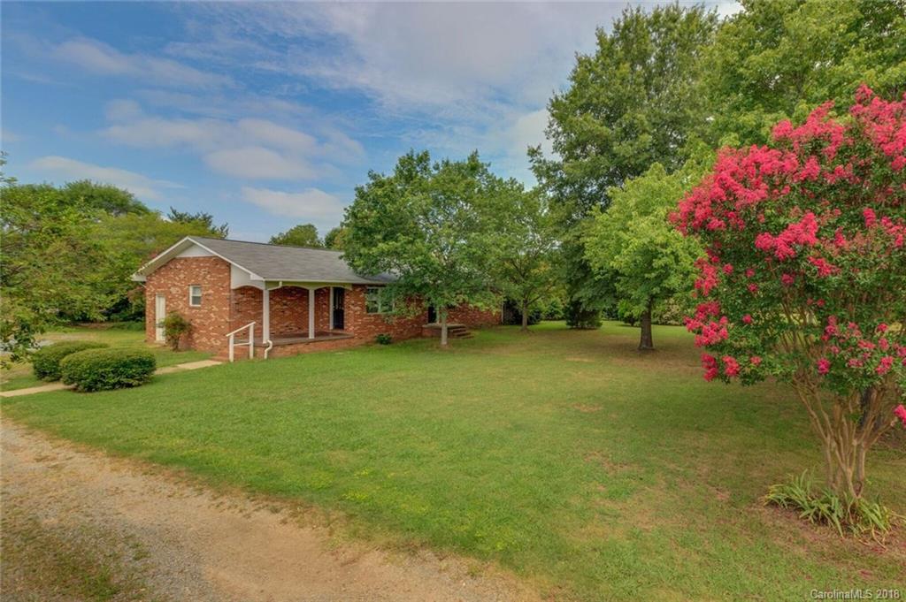 19905 Davidson-Concord Road Davidson, NC 28036 - Photo 3 of 36 Gallery Image 3