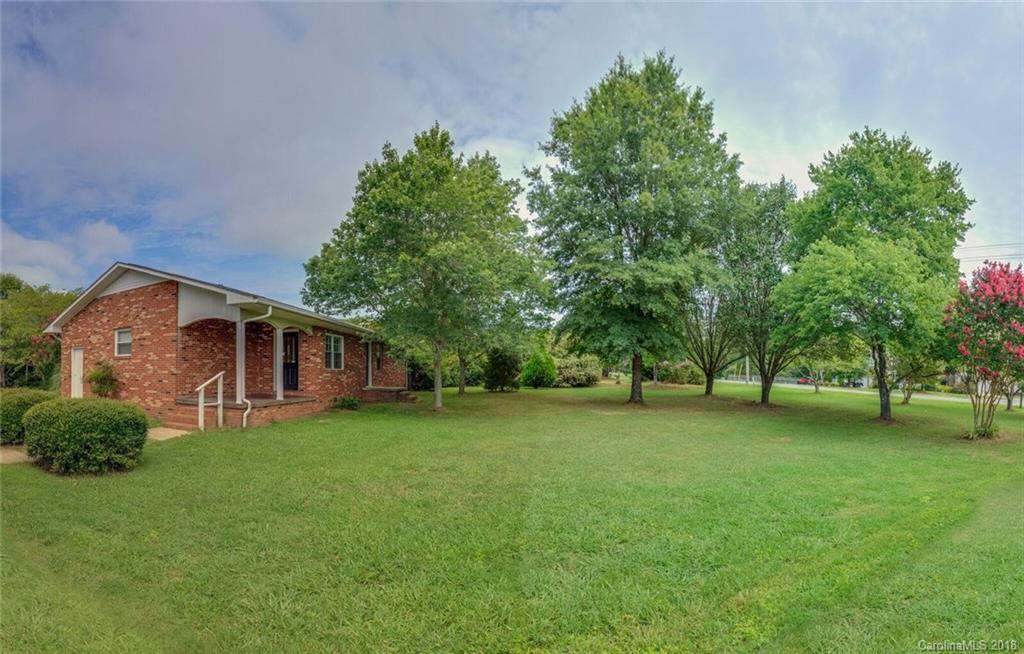 19905 Davidson-Concord Road Davidson, NC 28036 - Photo 4 of 36 Gallery Image 4