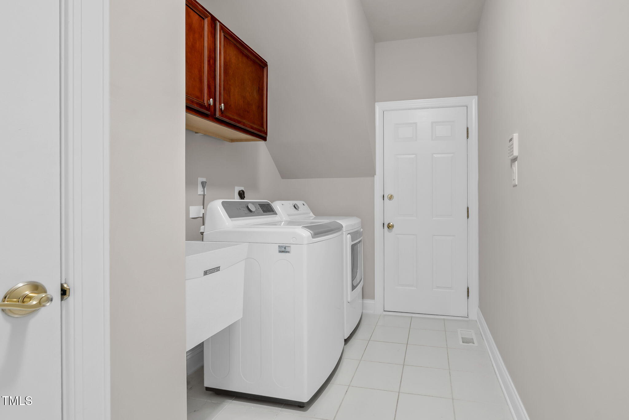 9639 Club Valley Way Raleigh, NC 27617 - Photo 36 of 85 9639 Club Valley Way-57