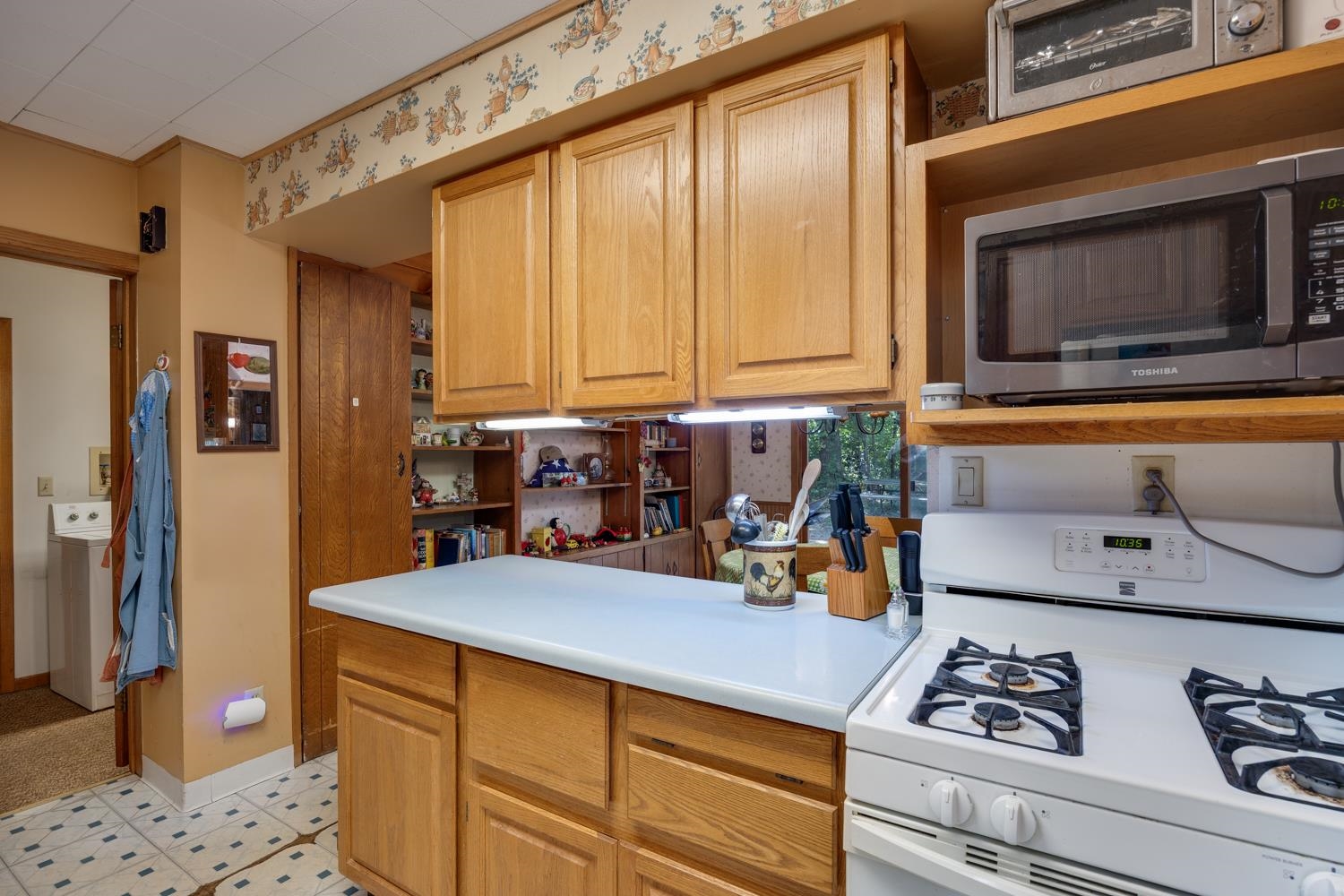 2879 South Riverside Drive Beloit, WI 53511 - Photo 11 of 35