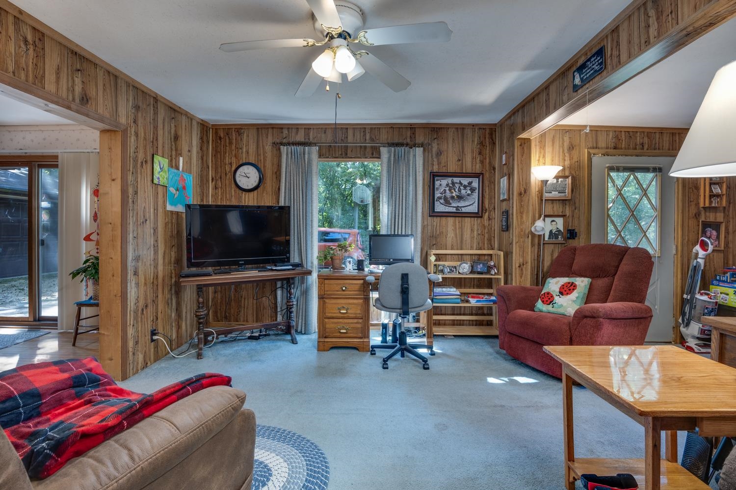 2879 South Riverside Drive Beloit, WI 53511 - Photo 6 of 35