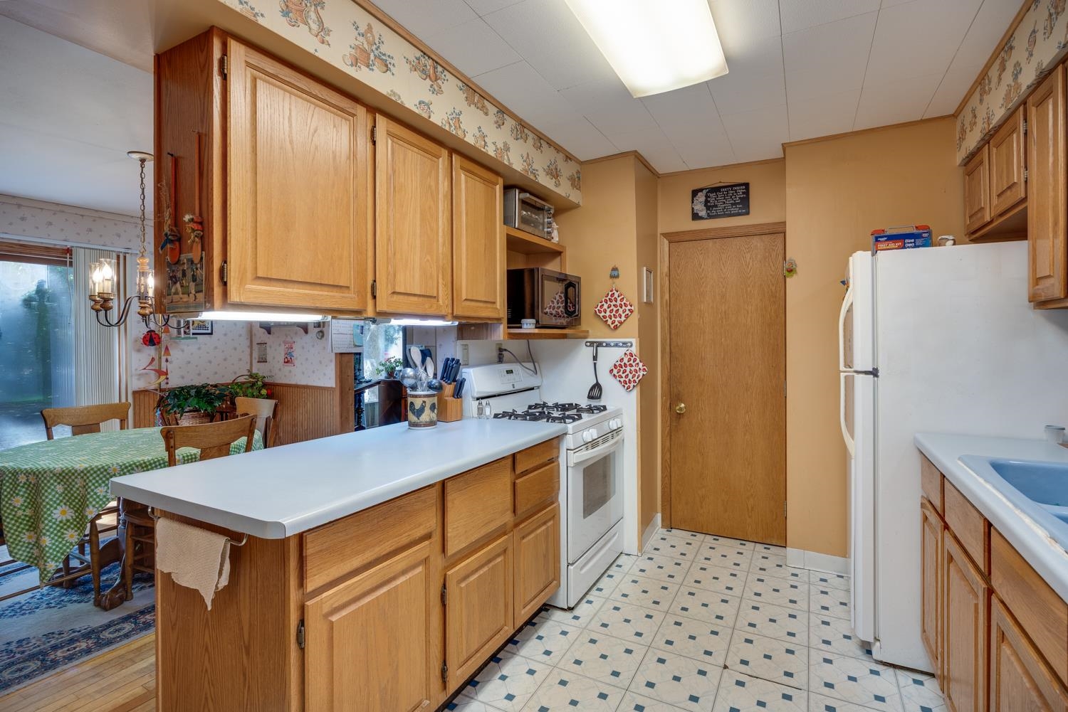 2879 South Riverside Drive Beloit, WI 53511 - Photo 10 of 35