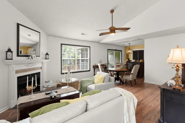 $200,000 | 7921 Cricket Court, Unit 305E, North Charleston, SC 29418