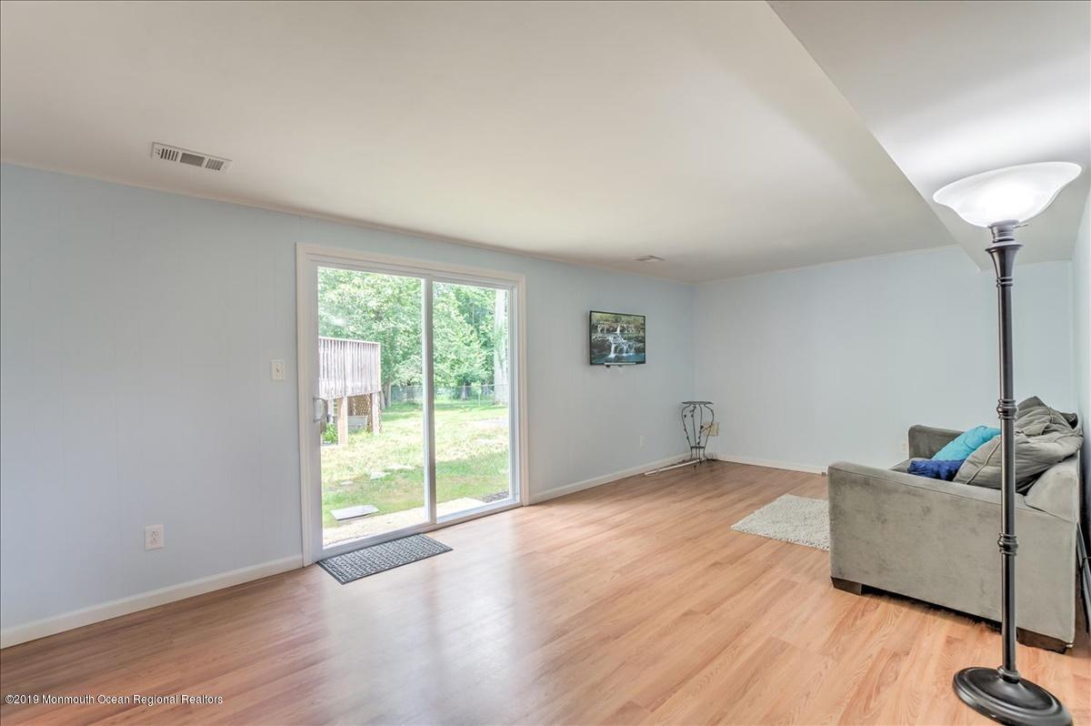 45 Tarrytown Road Manalapan, NJ 07726 - Photo 18 of 26 FAMILY ROOM