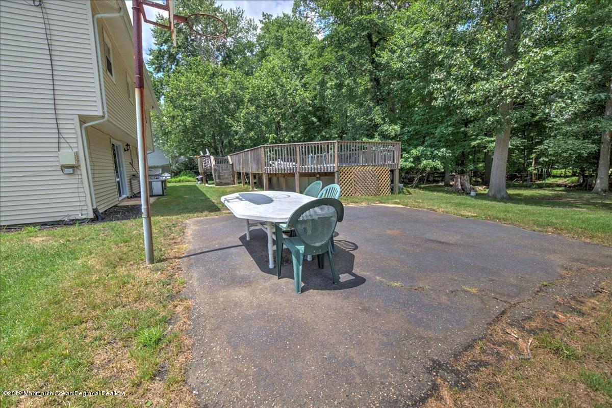 45 Tarrytown Road Manalapan, NJ 07726 - Photo 22 of 26 28-PATIO
