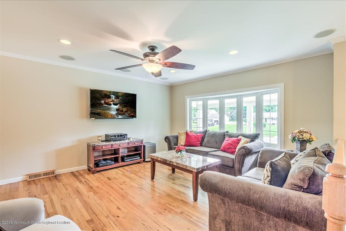 45 Tarrytown Road Manalapan, NJ 07726 - Photo 5 of 26 08-LIVING ROOM
