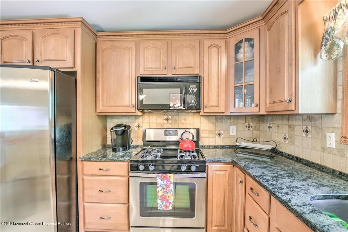 45 Tarrytown Road Manalapan, NJ 07726 - Photo 10 of 26 13-KITCHEN