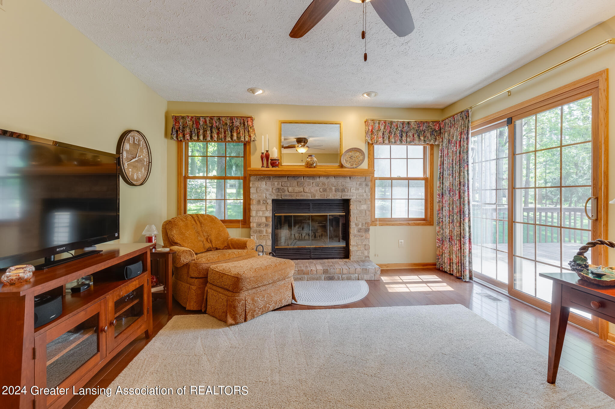3933 West Herbison Road Dewitt, MI 48820 - Photo 17 of 56 3933_W_Herbison_BROCK-32