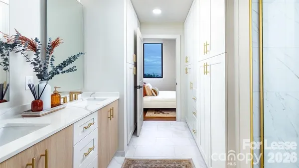 $3,680 | 124 East Kingston Avenue, Unit B1B, Charlotte, NC 28203