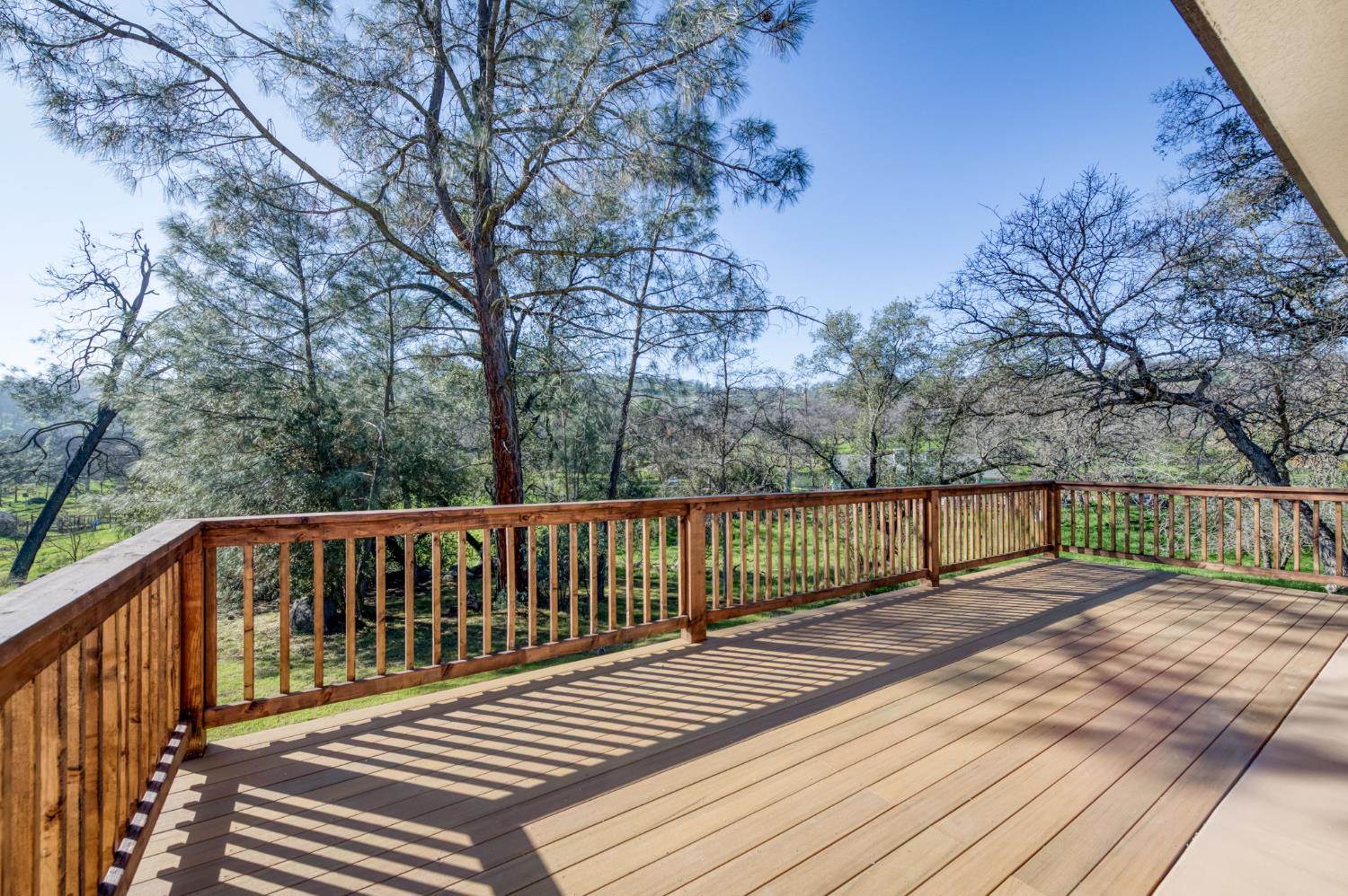 41940 Colt Court Coarsegold, CA 93614 - Photo 37 of 50 a view of wooden deck and a backyard