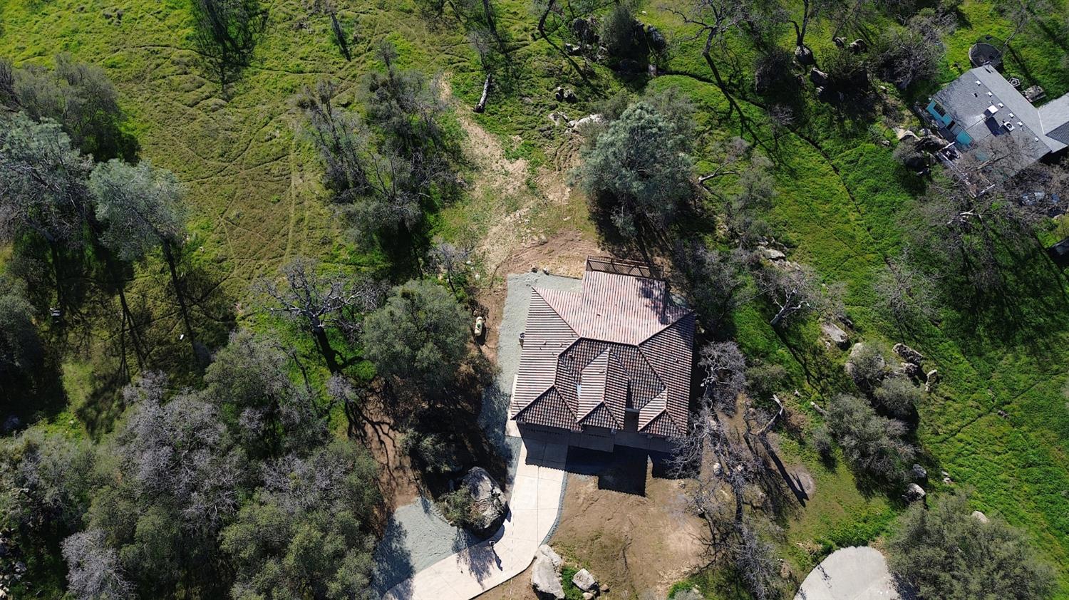 41940 Colt Court Coarsegold, CA 93614 - Photo 46 of 50 an aerial view of a house with a yard
