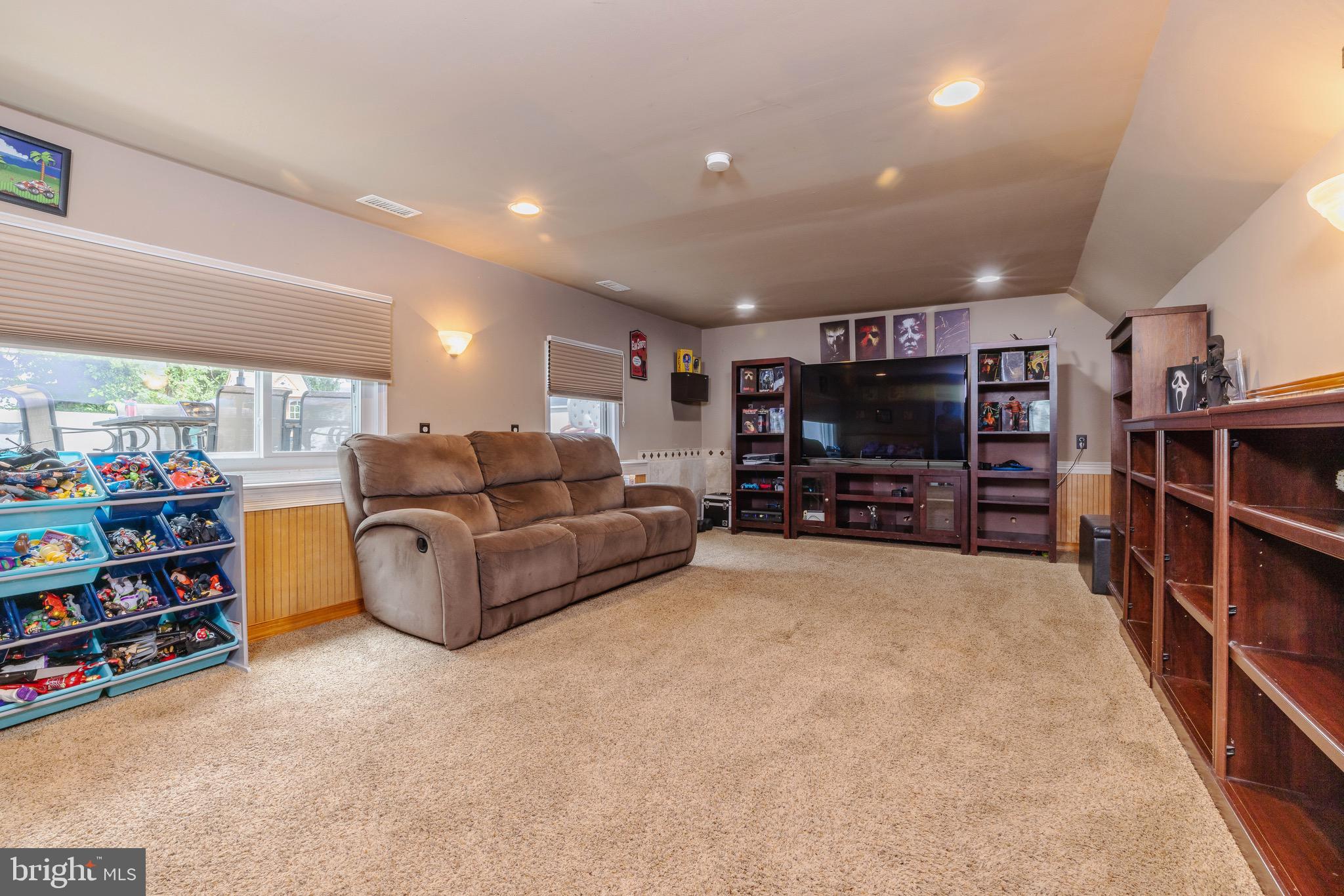 19 Woodbrook Road Blackwood, NJ 08012 - Photo 14 of 26