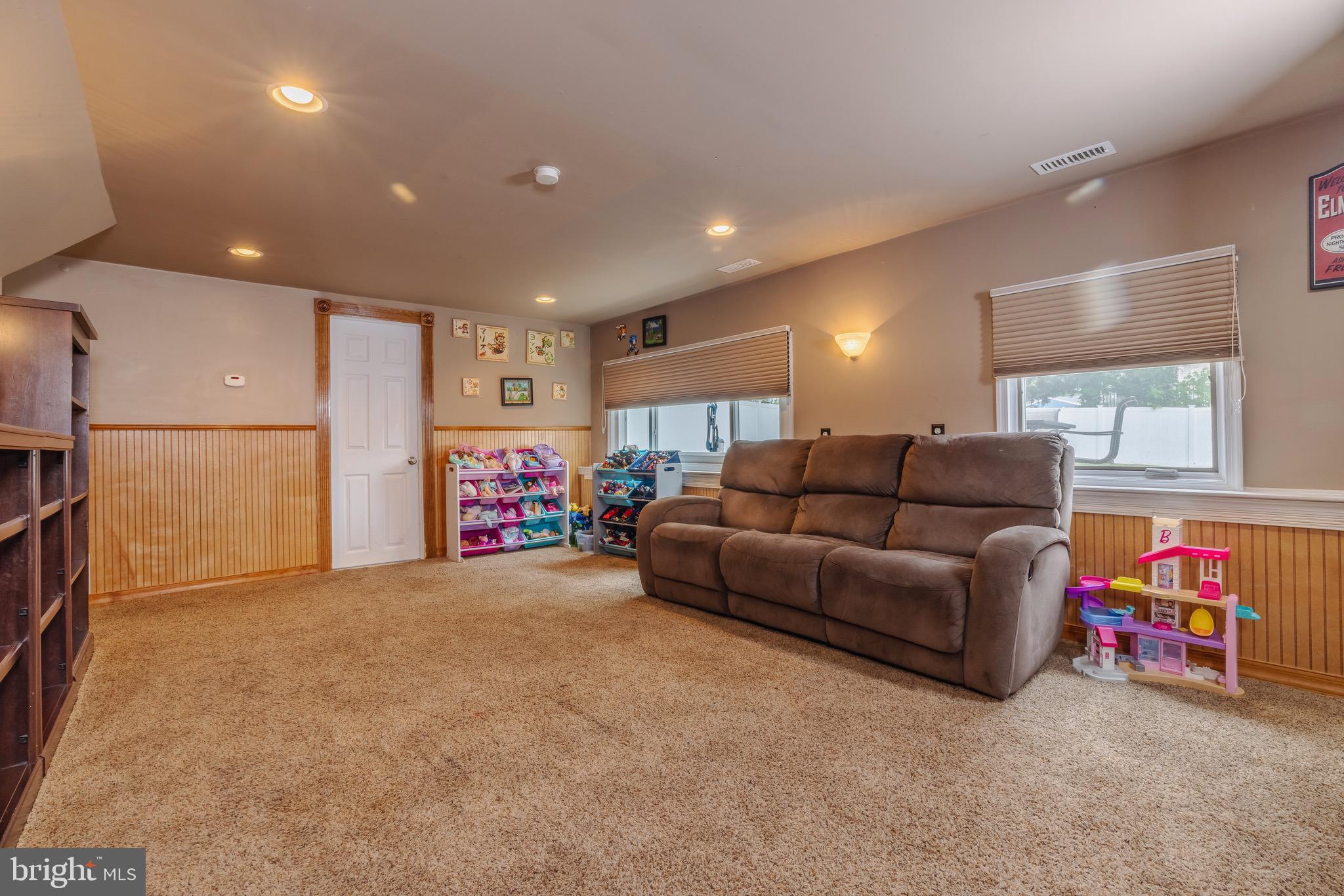 19 Woodbrook Road Blackwood, NJ 08012 - Photo 15 of 26