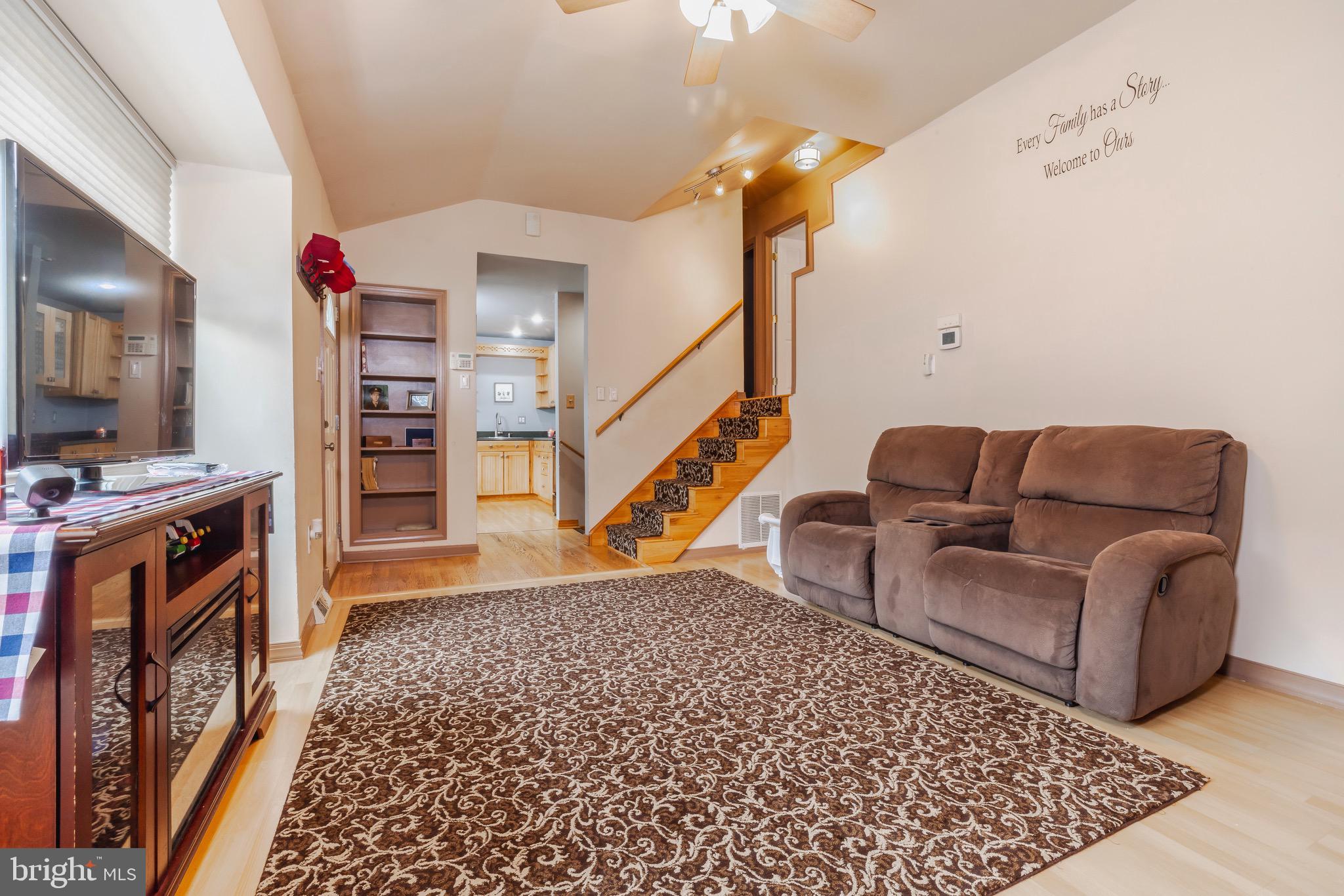 19 Woodbrook Road Blackwood, NJ 08012 - Photo 5 of 26