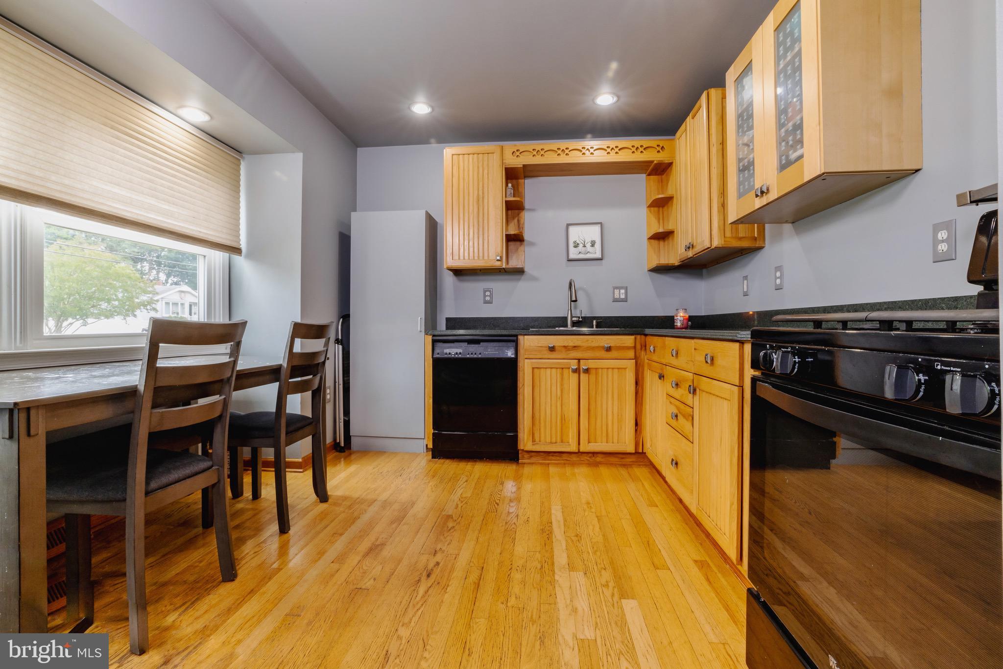 19 Woodbrook Road Blackwood, NJ 08012 - Photo 7 of 26