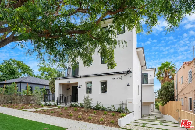 $6,495 | 726 Robinson Street, Unit 2, Los Angeles, CA 90026