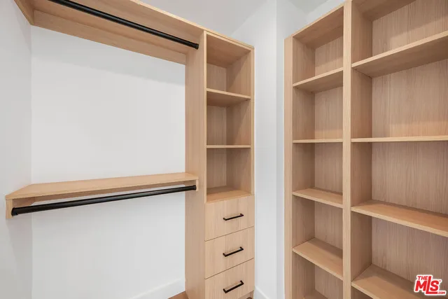 $6,495 | 726 Robinson Street, Unit 2, Los Angeles, CA 90026