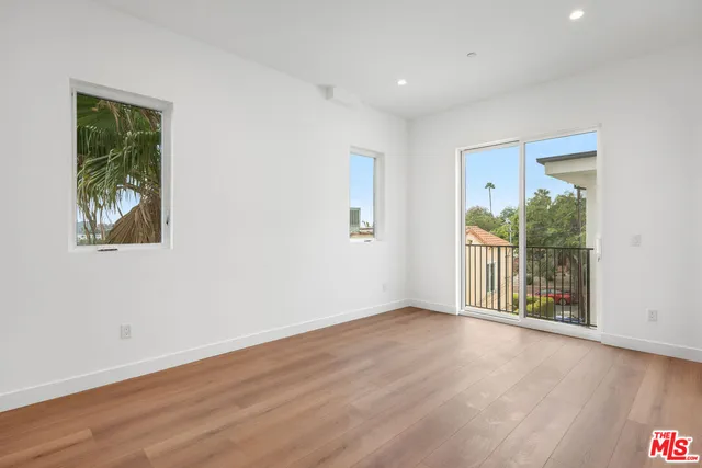 $6,495 | 726 Robinson Street, Unit 2, Los Angeles, CA 90026