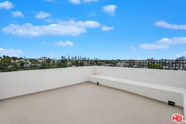 $6,495 | 726 Robinson Street, Unit 2, Los Angeles, CA 90026