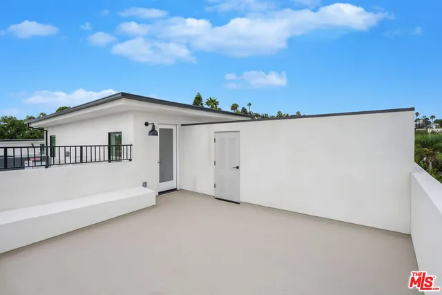 $6,495 | 726 Robinson Street, Unit 2, Los Angeles, CA 90026