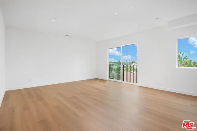 $6,495 | 726 Robinson Street, Unit 2, Los Angeles, CA 90026