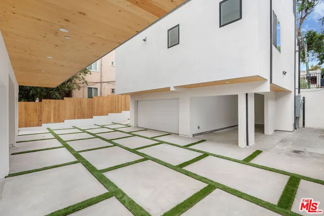 $6,495 | 726 Robinson Street, Unit 2, Los Angeles, CA 90026